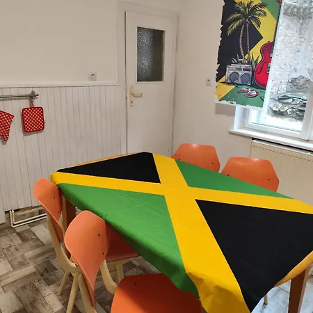 Jamajka Na Vinohradske アパート *